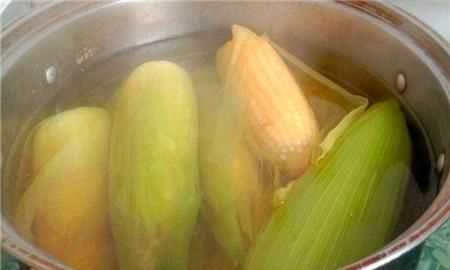 玉米在高壓鍋里煮多久就熟了