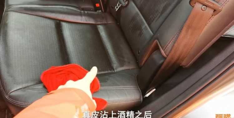 油漆門(mén)被酒精弄發(fā)白了用食用油擦拭能恢復(fù)嗎