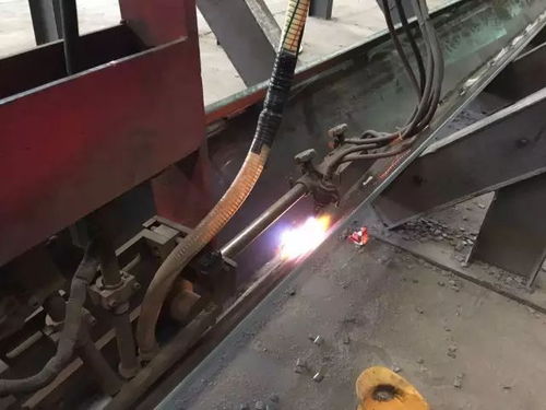 仰焊的焊接技巧和注意事項,鋁熱焊焊接程序和注意事項,平角焊的焊接參數和操作注意事項?