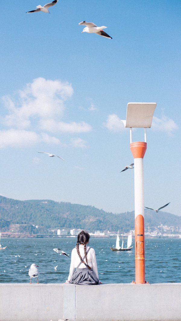 凝視這片飄送著咸味的海，細(xì)說比沙更溫柔