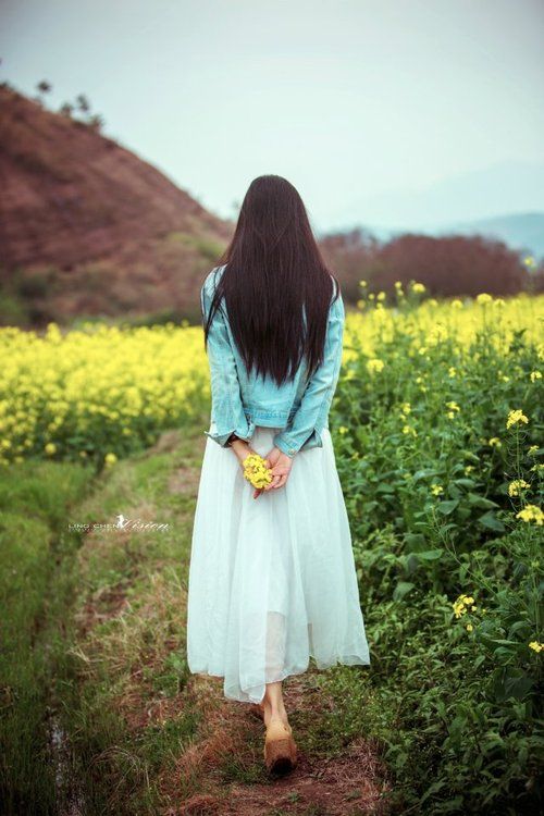 qq經(jīng)典傷感說說心情短語：恨，有時是誤用了愛的力量